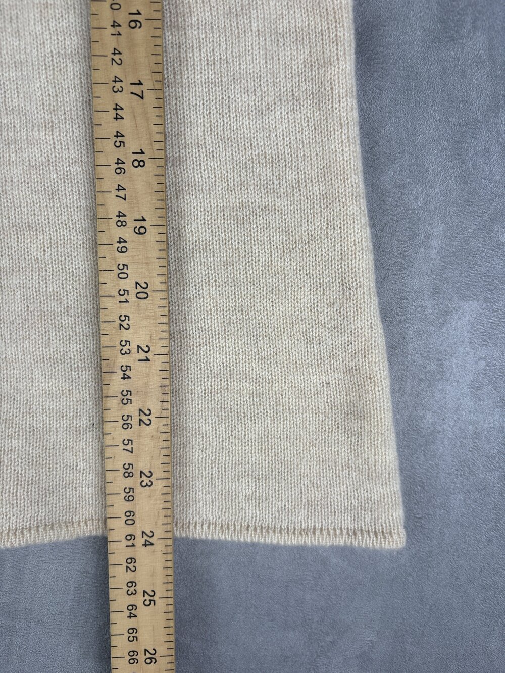 Neiman Marcus 100% Cashmere Ruffle Neck Tank Top M - Picture 9 of 9